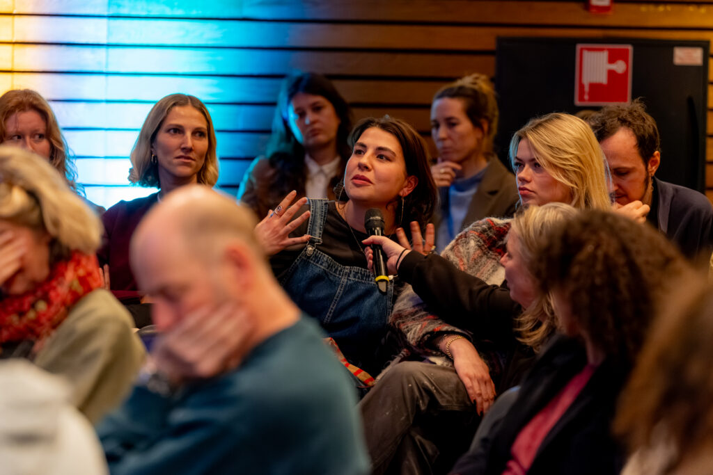 Vrouwen in Beeld - Beeldbestormers Brainwashed Fotoverslag Joy Hansson - Pakhuis de Zwijger